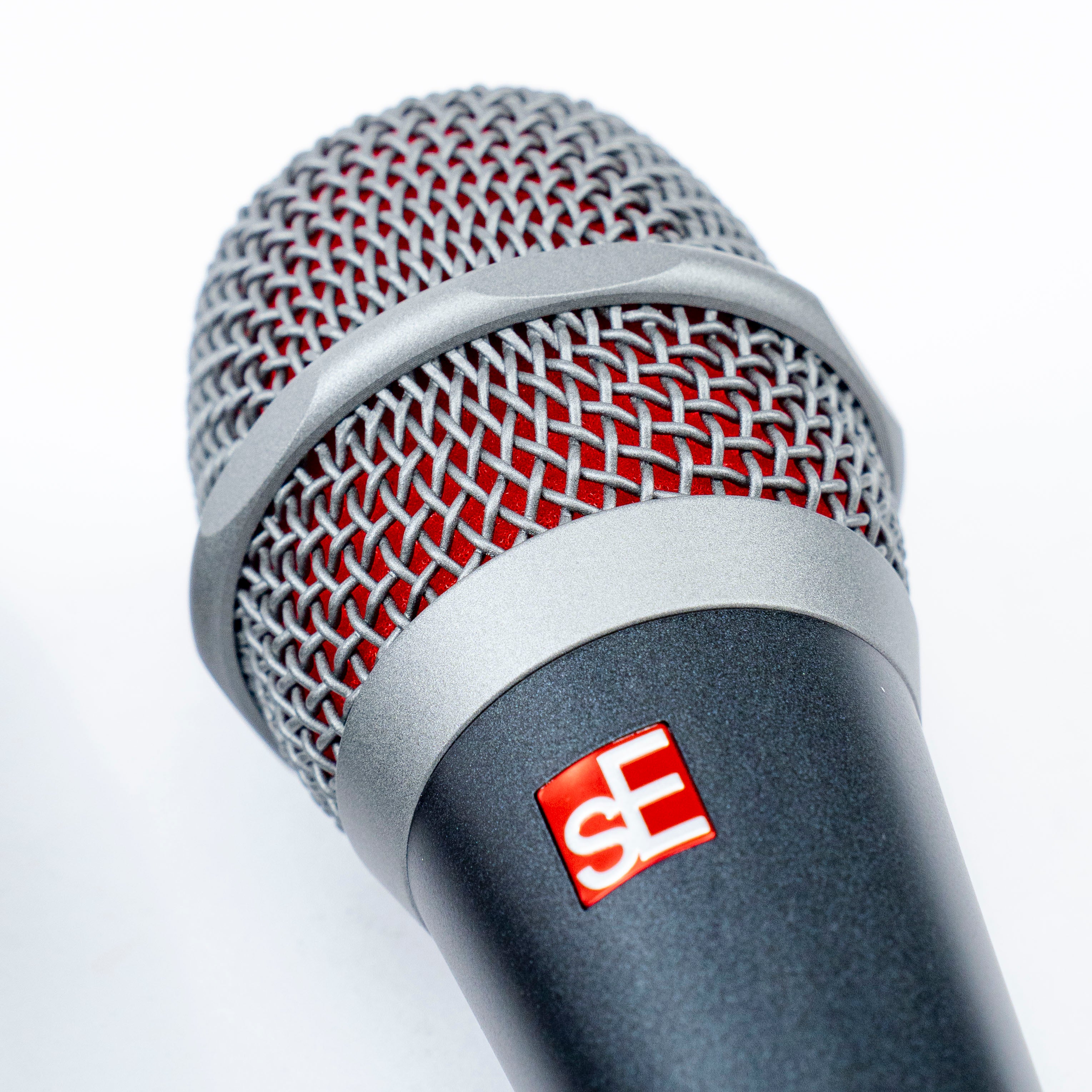 Micrófono Vocal SE Electronics V7 + Cable